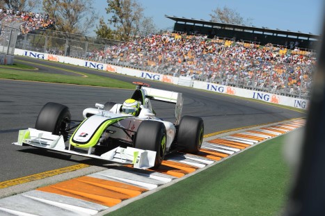 Jenson Button var altdominerende i Melbourne for et team der for få måneder siden stod ved afgrunden